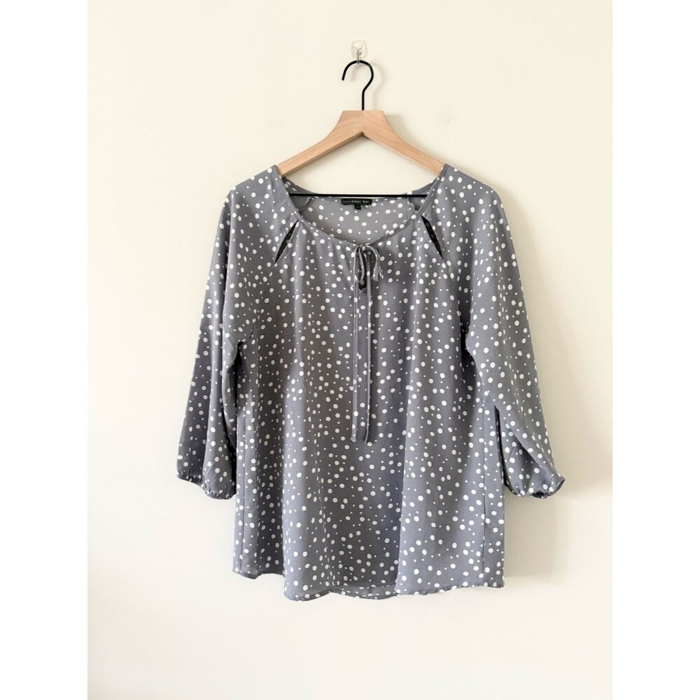 West Kei Gray Polka Dot Tie-Neck Blouse - Size Large